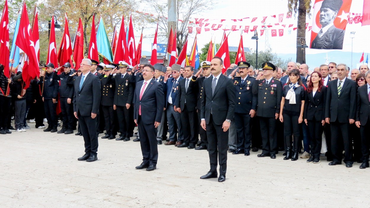 cumhuriyet bayrami mudanyada coskuyla kutlandi 0