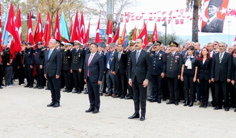 cumhuriyet-bayrami-mudanyada-coskuyla-kutlandi-AaBFqQvJ.jpg