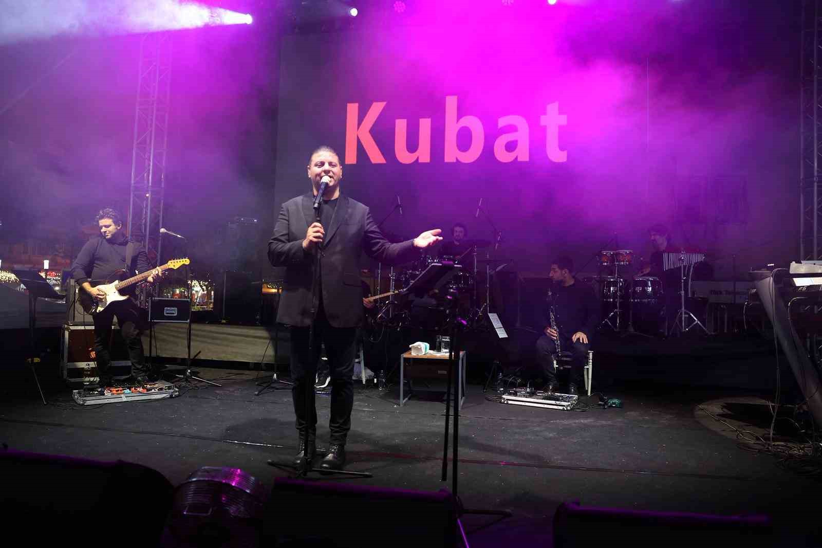 cumhuriyet coskusu kubat ile zirve yapti 1 DNYSzuAl