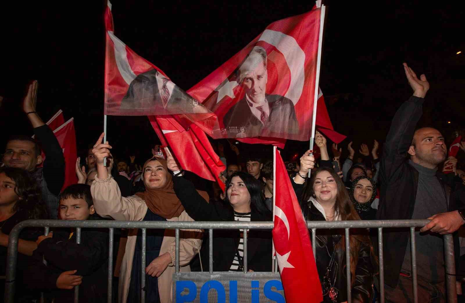 cumhuriyet coskusu kubat ile zirve yapti 5 YiKbERK2