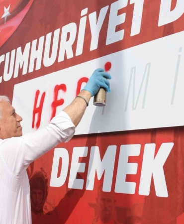 cumhuriyet-demek-kampanyasi-buyuk-ilgi-gordu-IXXIfAGn.jpg