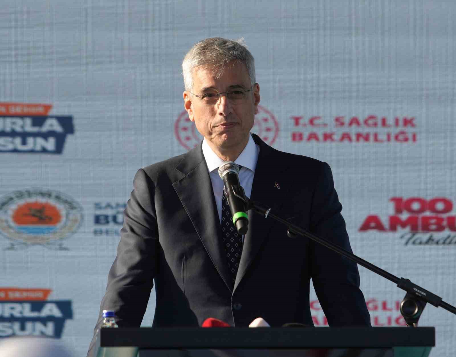 Cumhuriyet tarihinde ilk: SBB’nin aldığı 100 ambulans sağlık filosuna katıldı 5 cumhuriyet tarihinde ilk sbbnin aldigi 100 ambulans saglik filosuna katildi 1