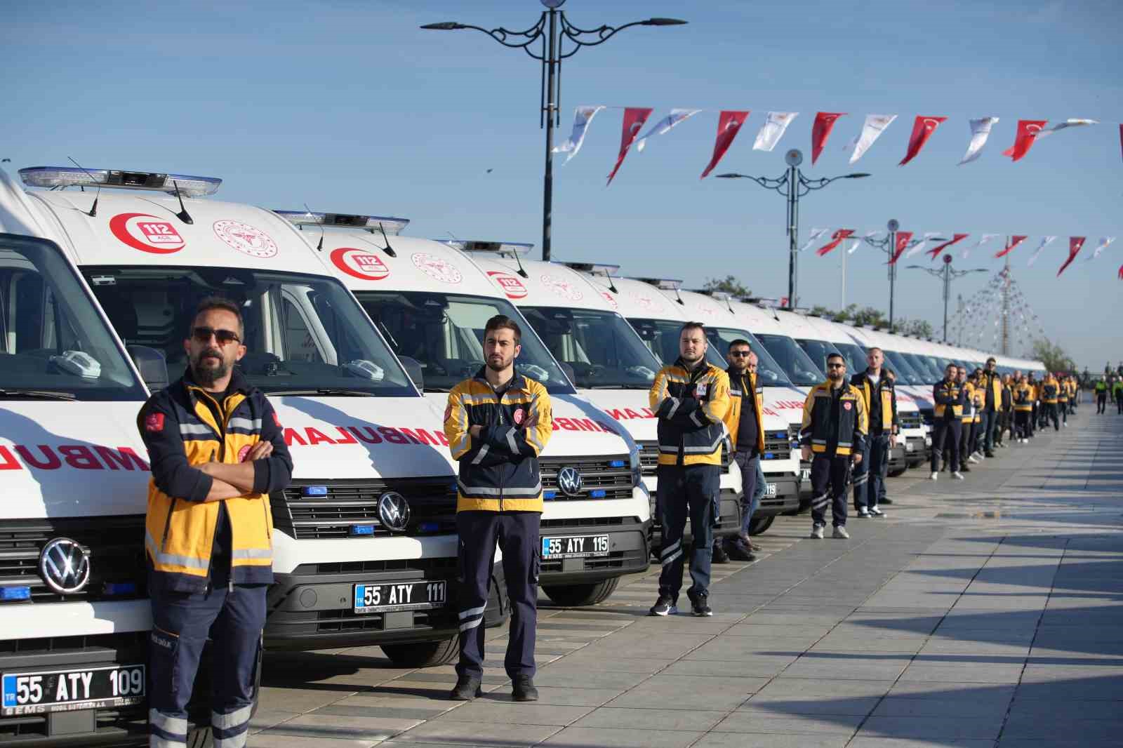Cumhuriyet tarihinde ilk: SBB’nin aldığı 100 ambulans sağlık filosuna katıldı 8 cumhuriyet tarihinde ilk sbbnin aldigi 100 ambulans saglik filosuna katildi 4 iZXJmjgI