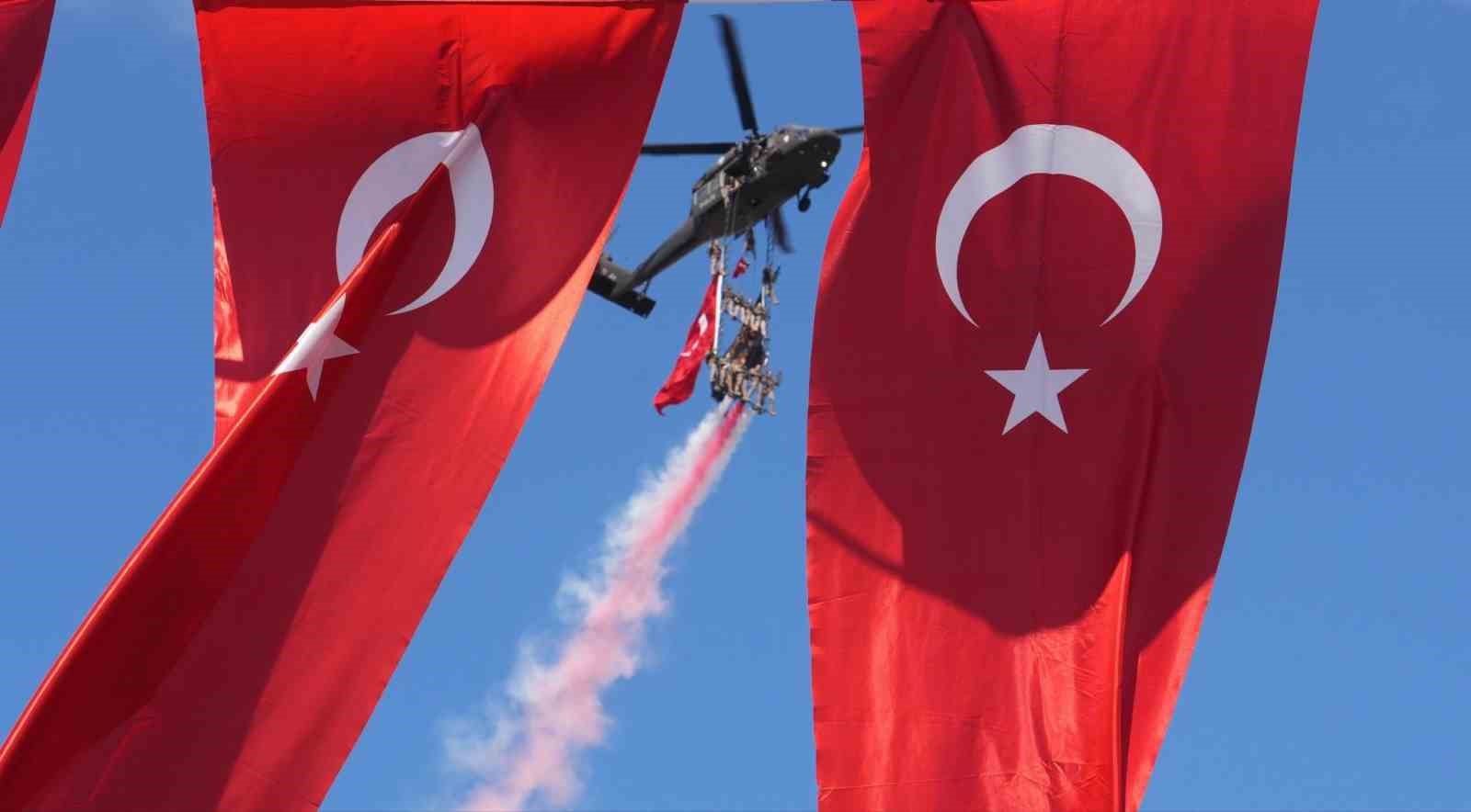cumhuriyetin 102 yil donumu vatan caddesinde coskuyla kutlandi 5 2jYZrRRj