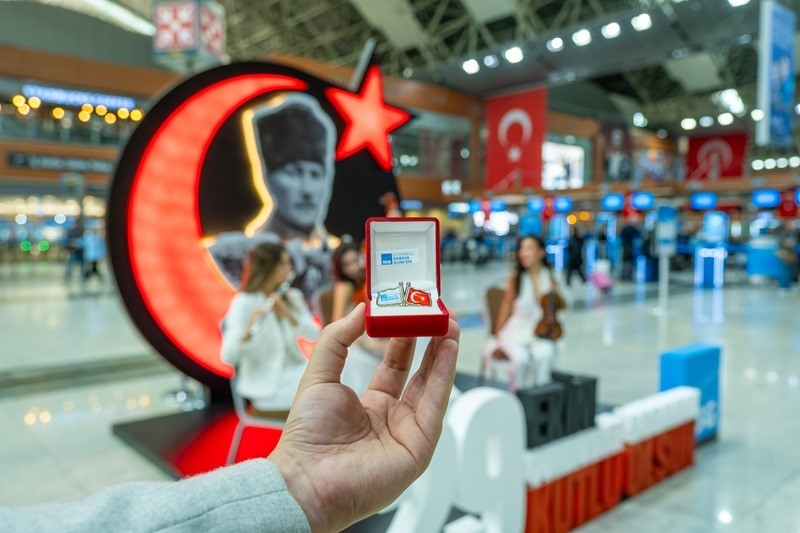 cumhuriyetin 102 yili sabiha gokcen havalimaninda coskuyla kutlandi 3 bYUyY4Yq