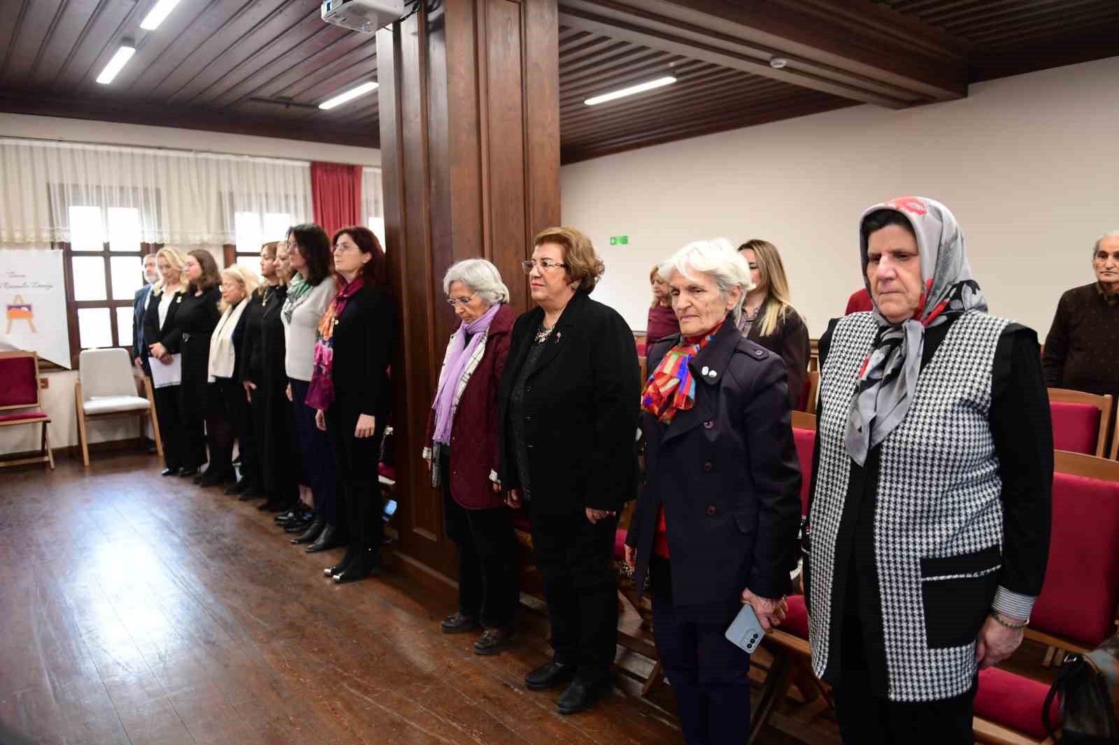 cumhuriyetin egitimci ilk kadin milletvekilleri osmangazide konusuldu 3 8prBqT5V