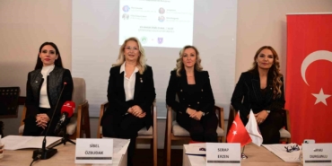 cumhuriyetin-egitimci-ilk-kadin-milletvekilleri-osmangazide-konusuldu-v29JHUdF.jpg
