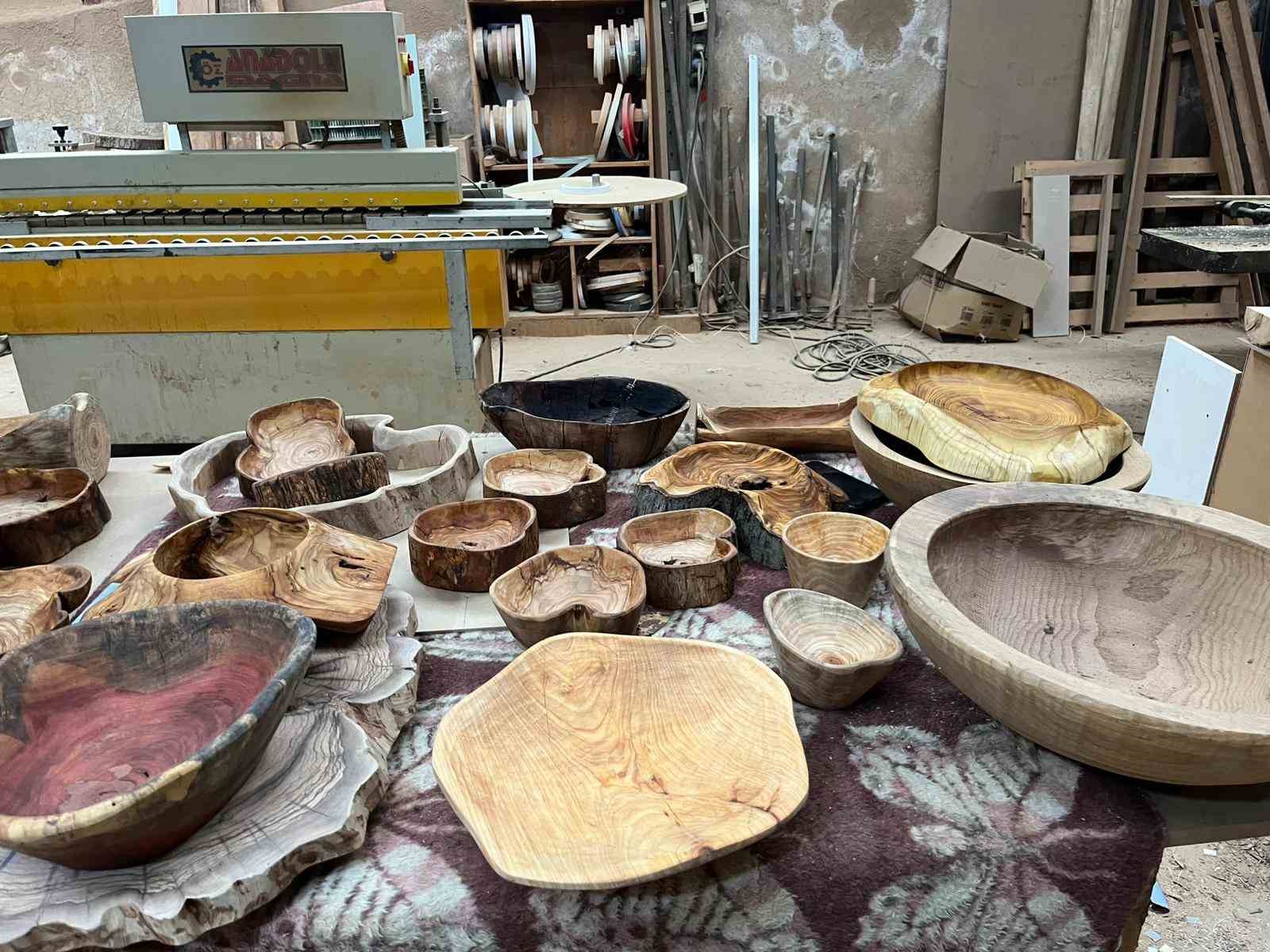 curumus zeytin agaclarini sanat eserine donusturuyor 15 Wyi7IUMg