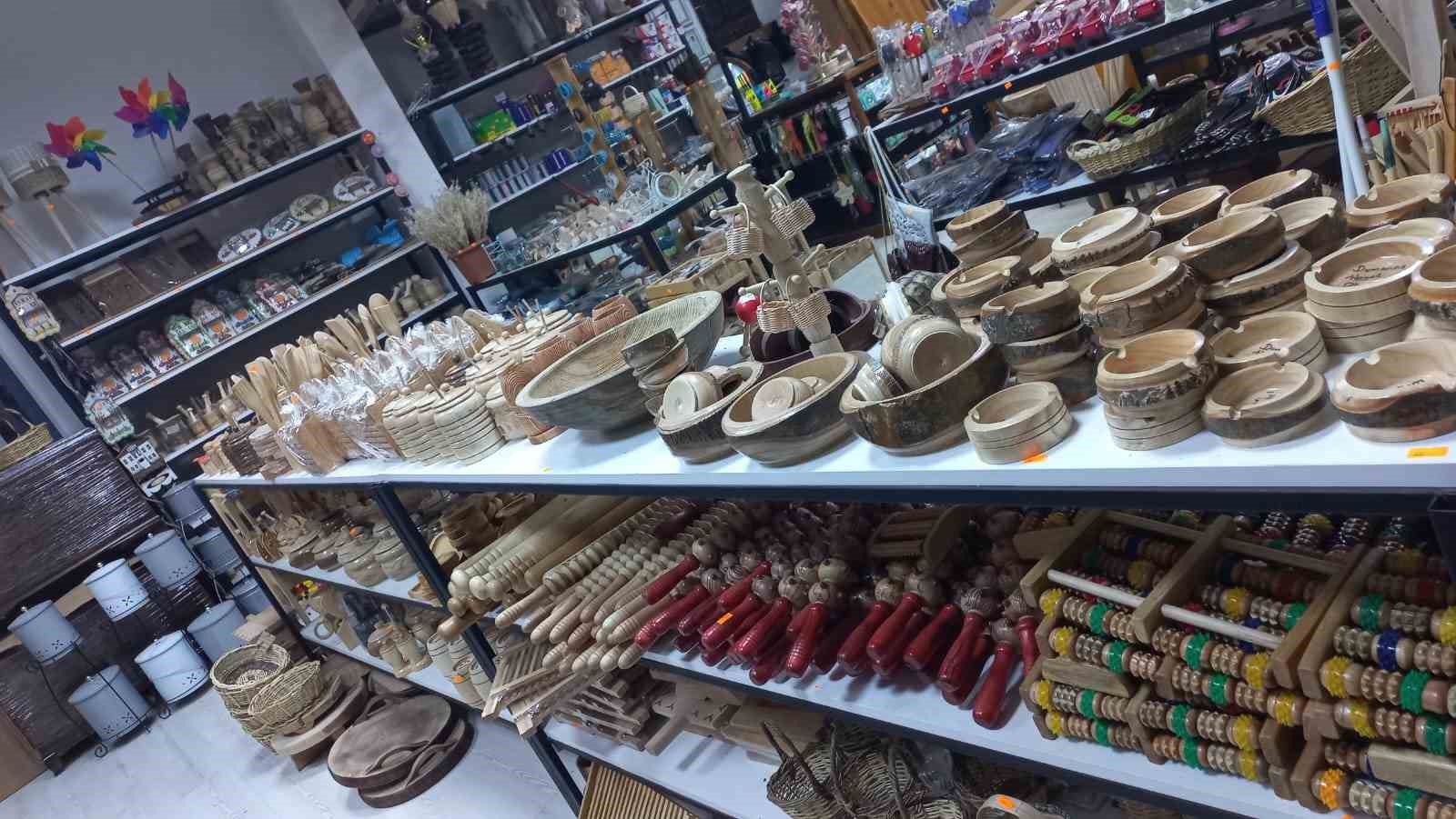 curumus zeytin agaclarini sanat eserine donusturuyor 6 e9POH6H4
