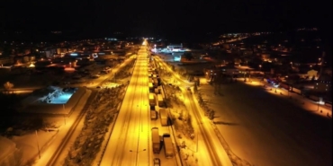 d-100-karayolunda-kar-cilesi-araclar-mahsur-kaldi-I3eBEfe7.jpg