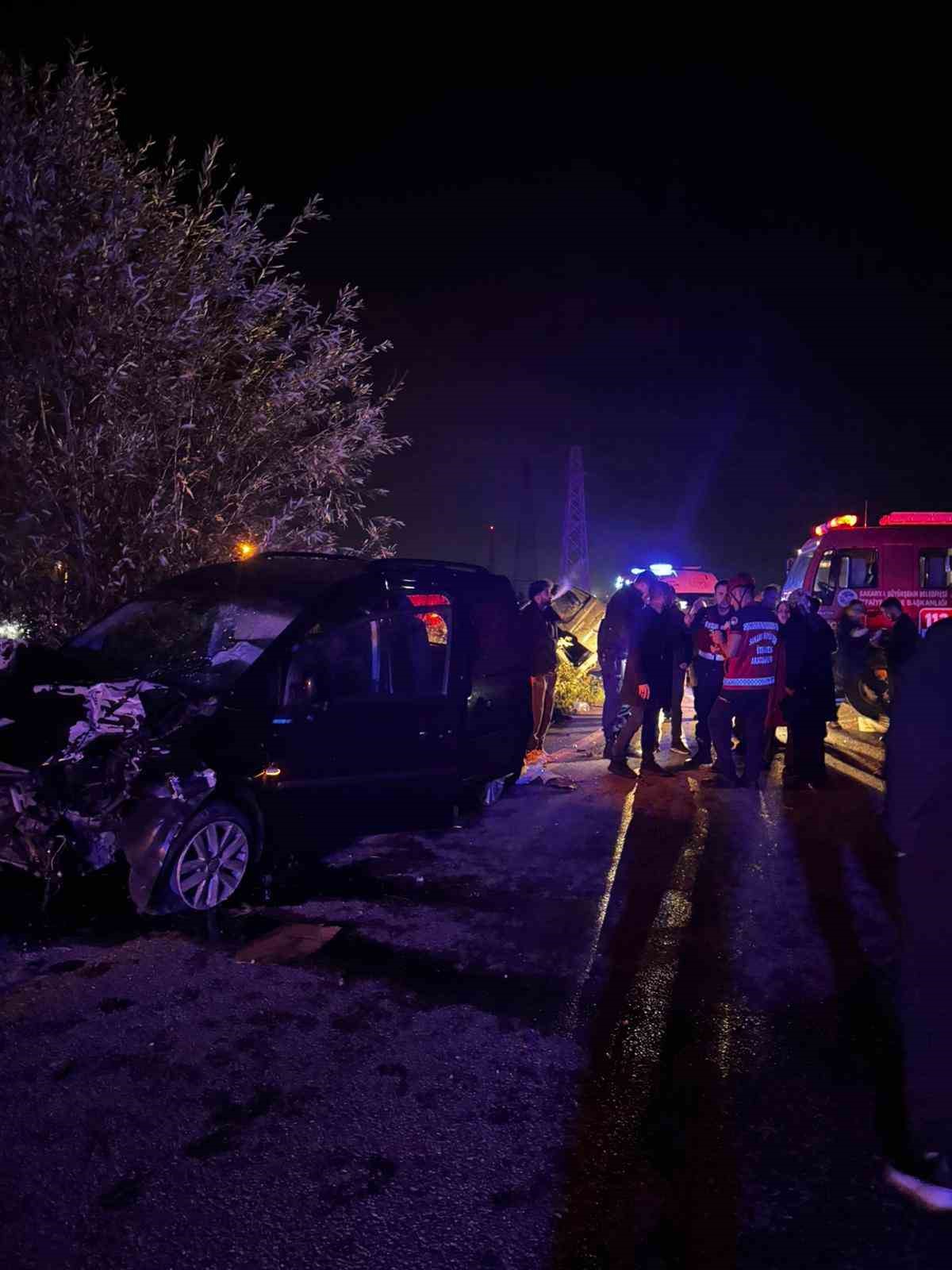 d 140da kaza yapan araclar hurdaya dondu 1 olu 2 yarali 5