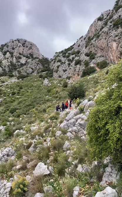 Dağa tırmandığı sırada düşerek yaralanan kişiyi ekipler kurtardı 5 daga tirmandigi sirada duserek yaralanan kisiyi ekipler kurtardi 1 9PqyAJCI