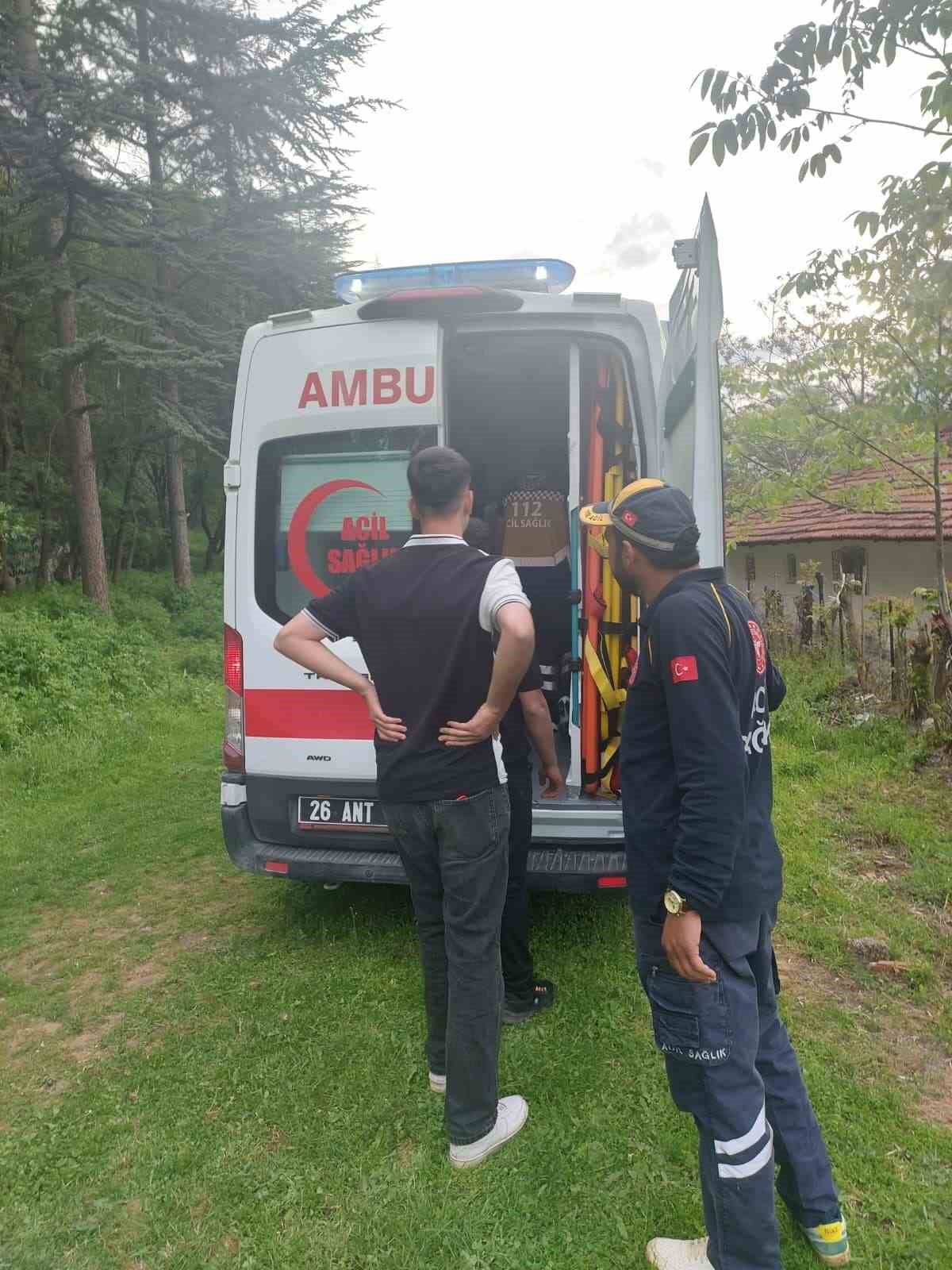 dagdaki oyukta mahsur kalan 2 genc kurtarildi 1 tGhNjbeA