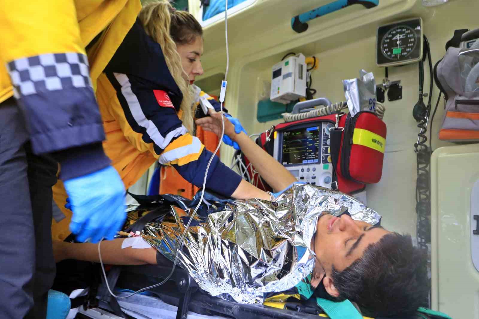 Dağın zirvesinde mahsur kalıp çığlığını 4 gün sonra duyurabilen genç: "Devletimden Allah razı olsun, gelmeseler ölecektim" 18 dagin zirvesinde mahsur kalip cigligini 4 gun sonra duyurabilen genc devletimden allah razi olsun FOgqbSPb