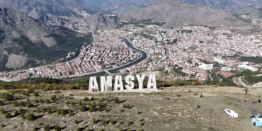dagin-zirvesine-yazildi-hollywood-degil-amasya-AyB5bzIU.jpg
