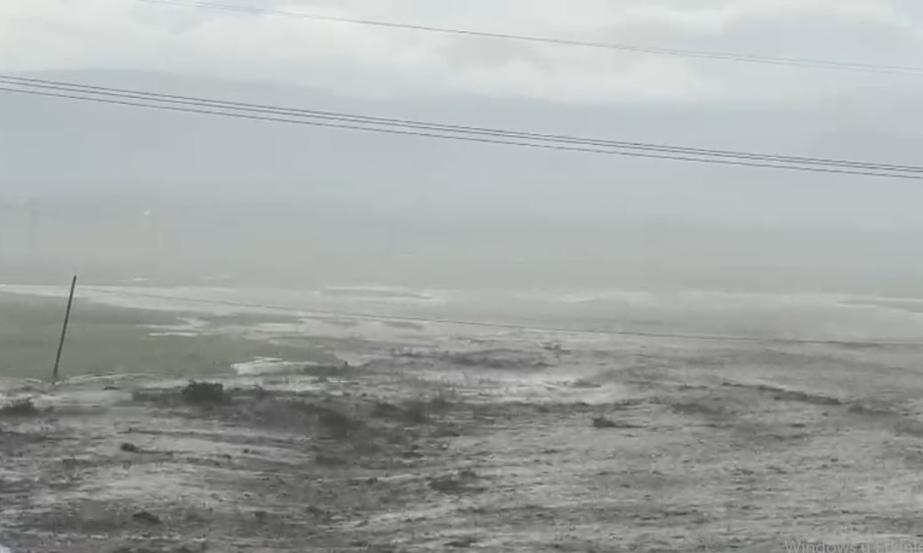 Dağlar beyaza büründü, yol ulaşıma kapandı 4 daglar beyaza burundu yol ulasima kapandi 0 z2EksS7s
