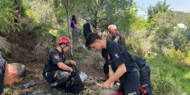 daglik-alanda-otlarken-magaraya-dusen-inek-magaraya-inebilecek-kasap-bulunamayinca-telef-oldu-bzLBjQmP.jpg