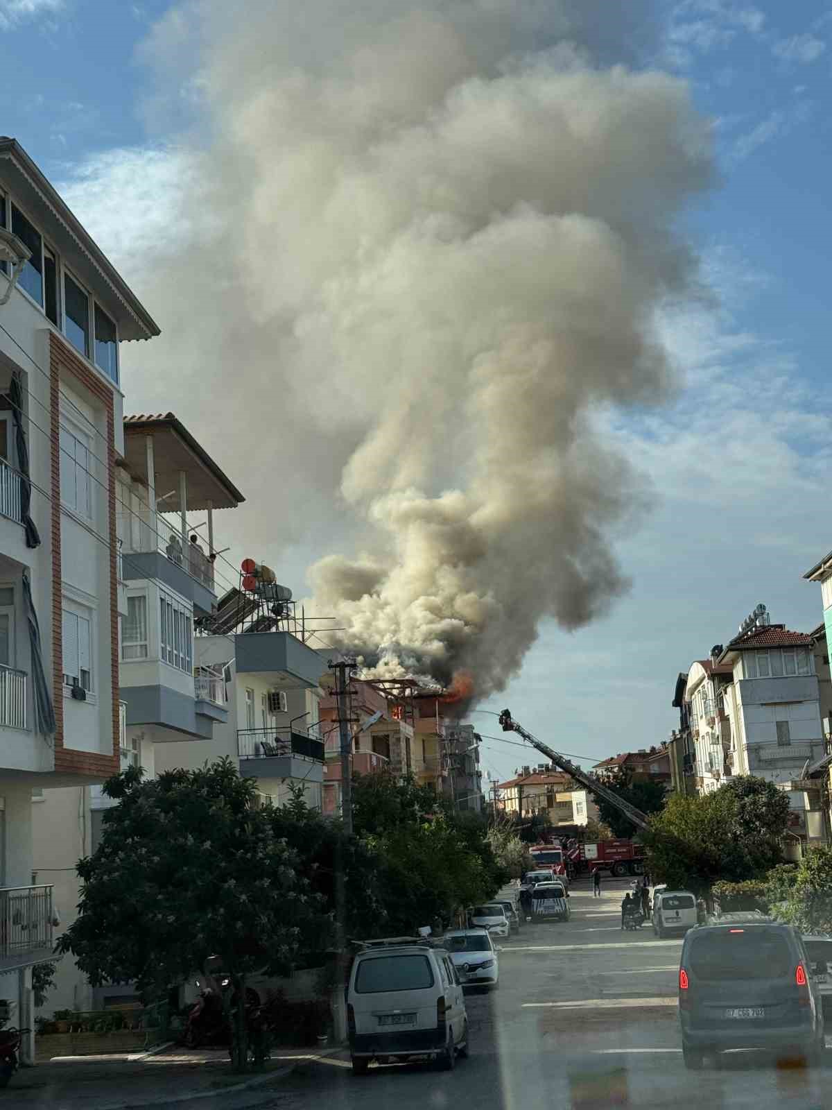 daha once alevlerin arasindan kurtarilan 3 cocugun ayni evde ikinci yangin kabusu 9 G2hksWUj