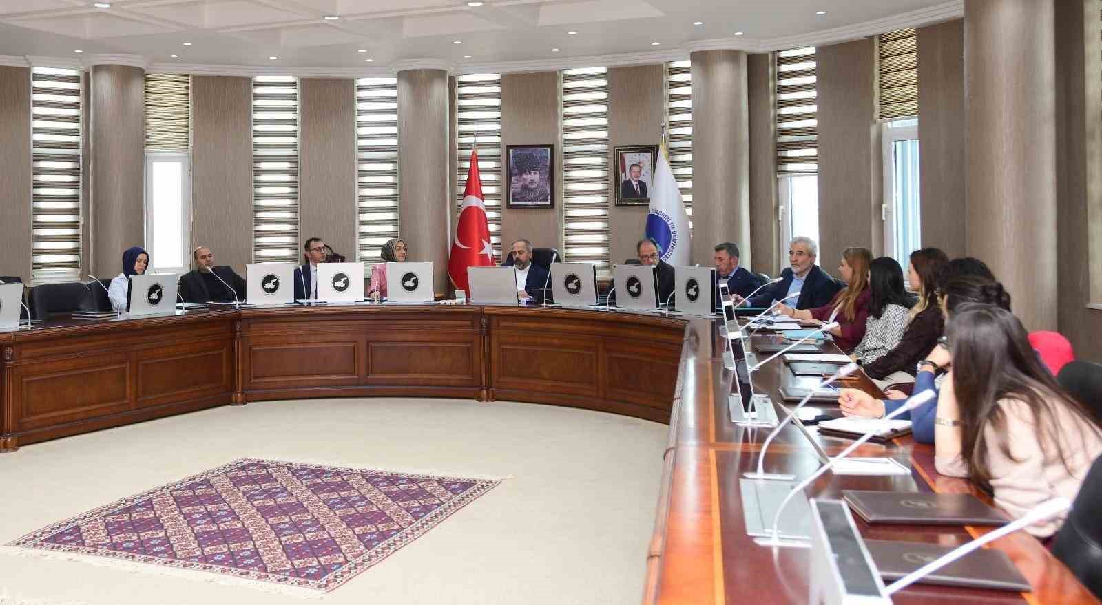 DAKAF’26 için hazırlıklar başladı: Doğu Anadolu’nun kariyer rotası Van’da çiziliyor 7 dakaf26 icin hazirliklar basladi dogu anadolunun kariyer rotasi vanda ciziliyor 3 AQgJTc7C