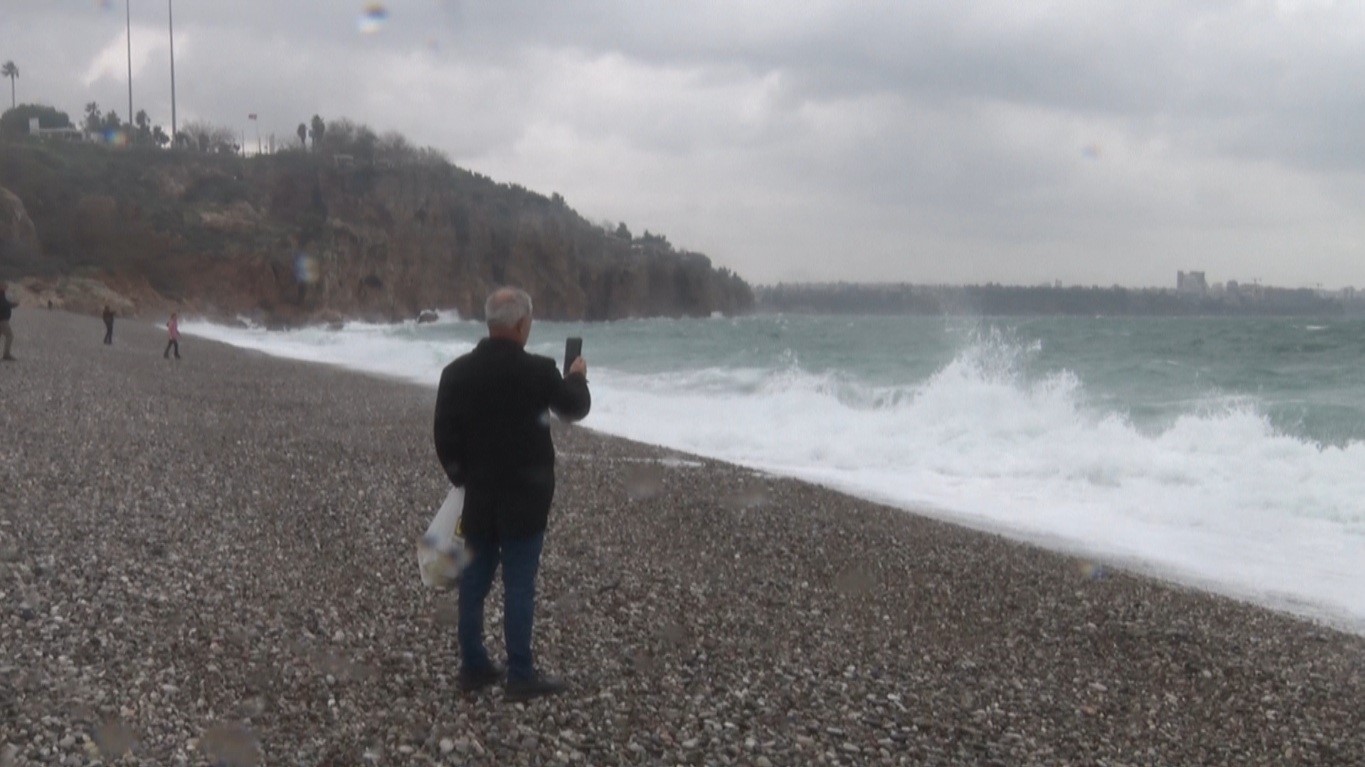 dalgadan kactilar fotograf cektirdiler 1 nD8FtzOm