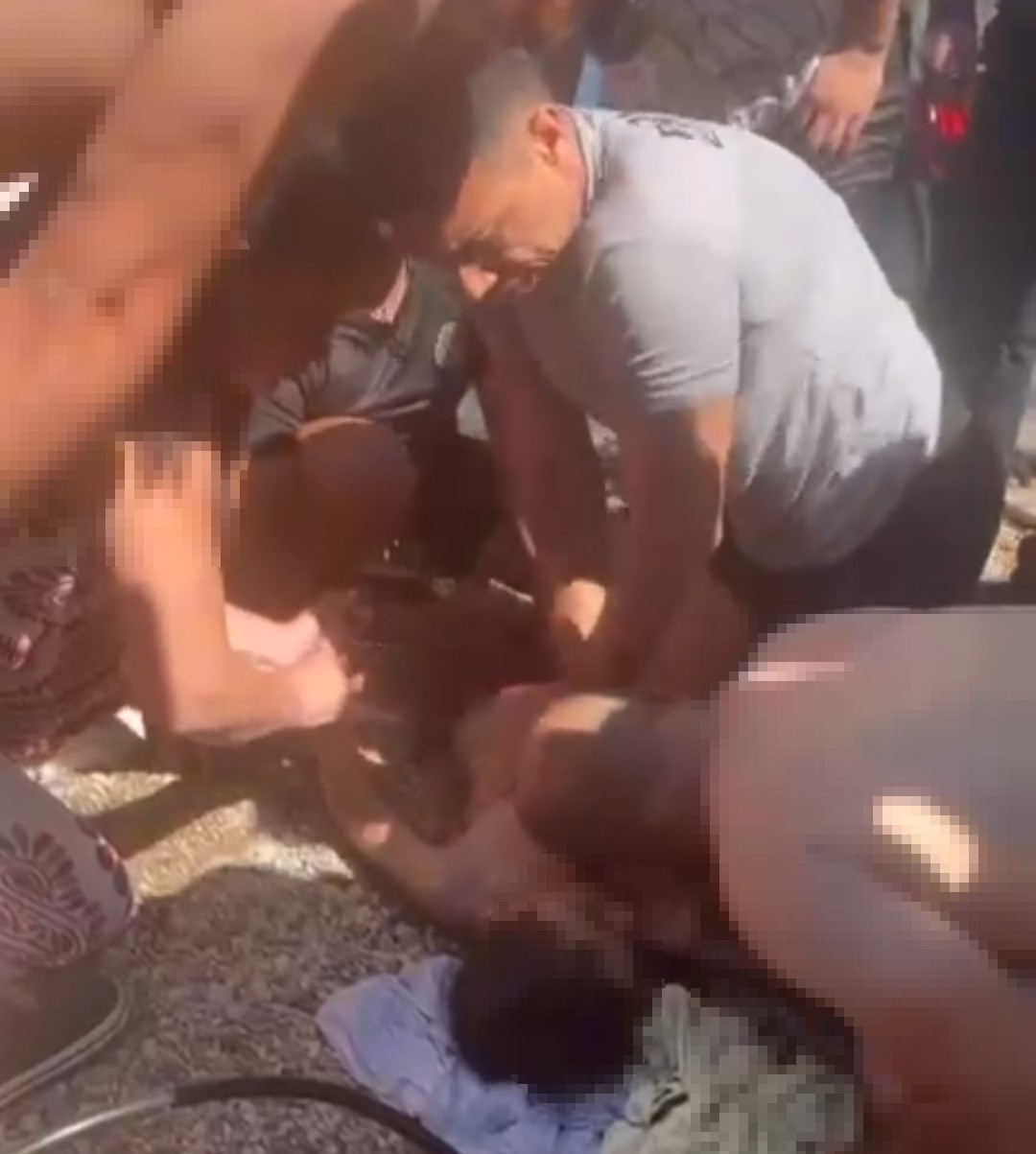 dalgic polisin dakikalarca suren mucadelesi sonuc verdi kalbi duran 8 yasindaki cocuk hayata dondu