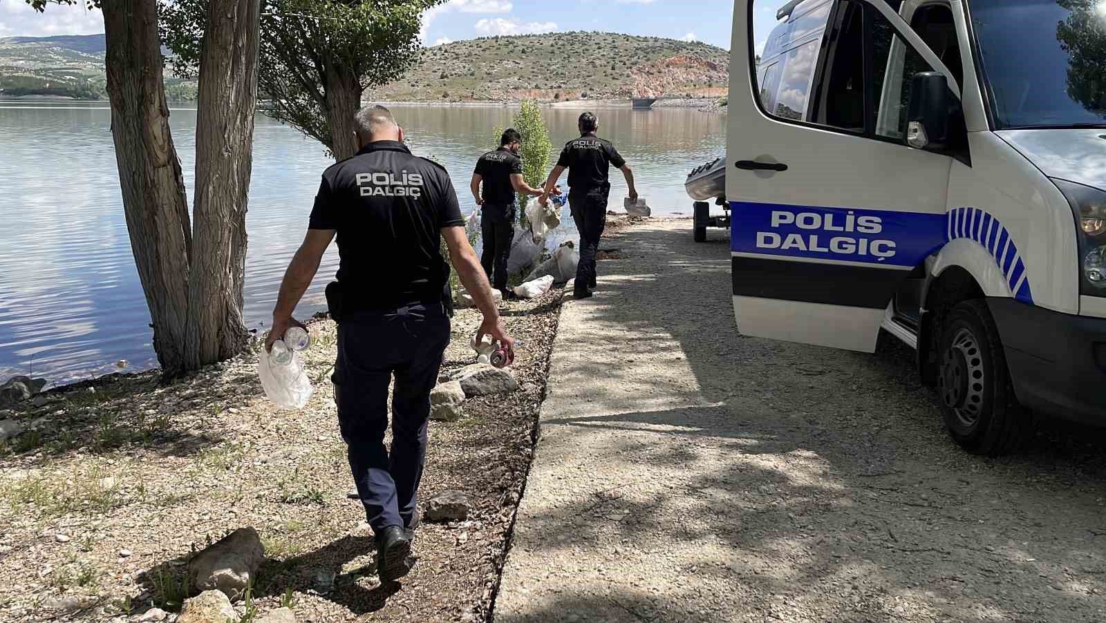 dalgic polislerden cevreye ornek davranis 2 bySXRhSY