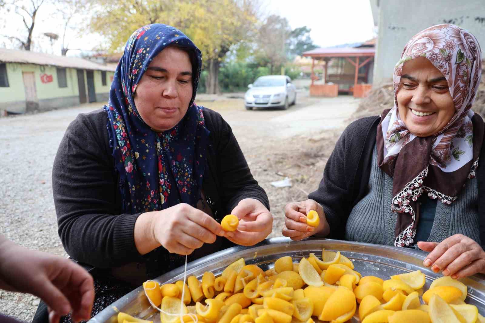dalinda 5 tl olan turunc kadinlarin elinde kara kazanda deger kazandi 10 JrSv1Zt9