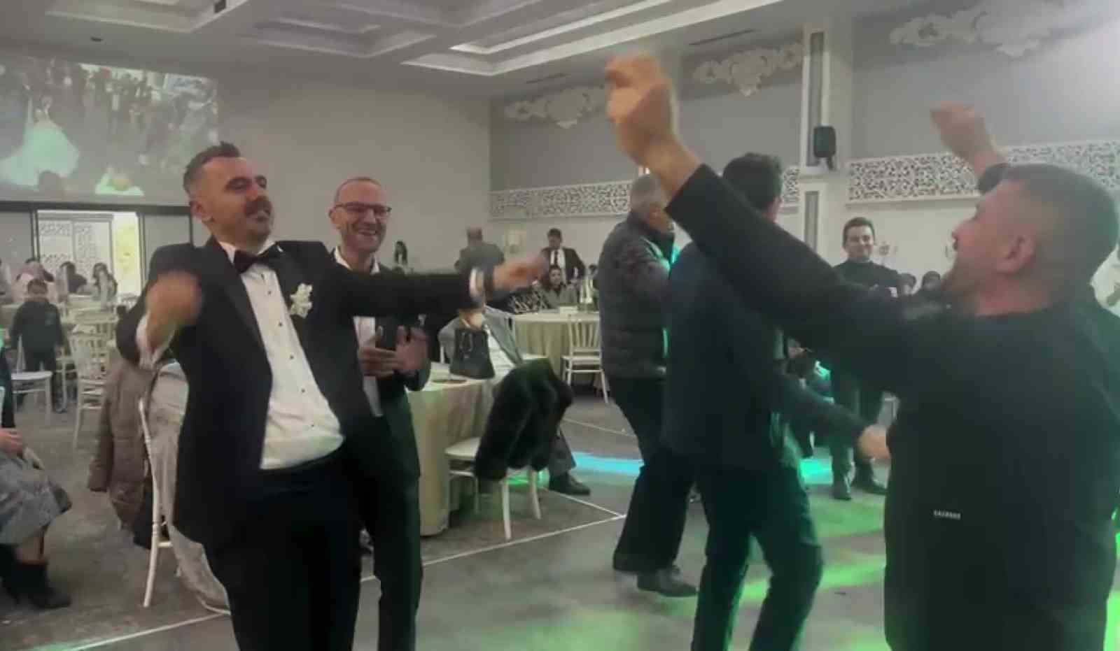 damada taki yerine cubuk kraker taktilar 3 Uu3kLhtW