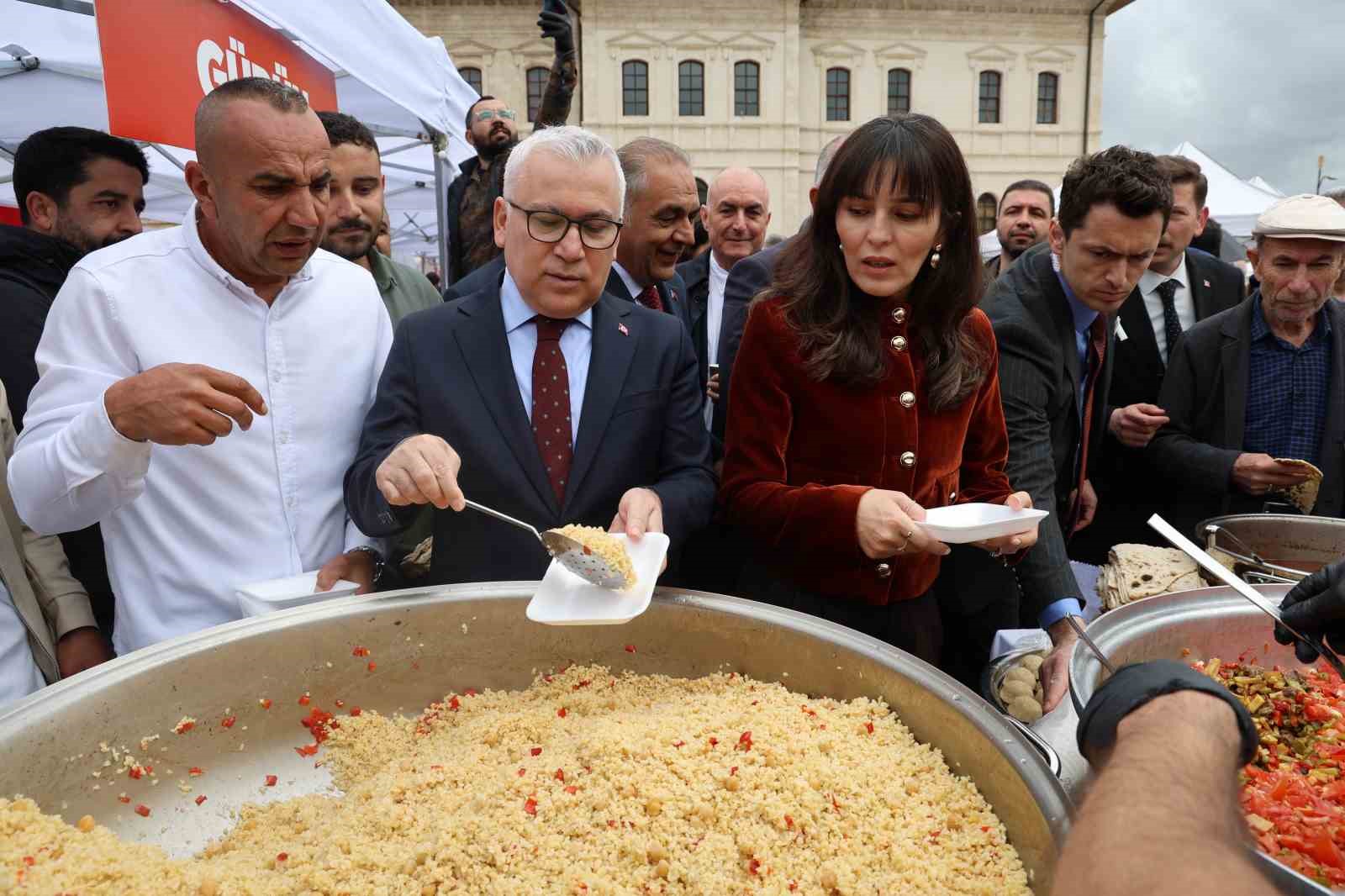 damak catlatan sivas lezzetleri gorucuye cikti 0 Ru6aWlEw