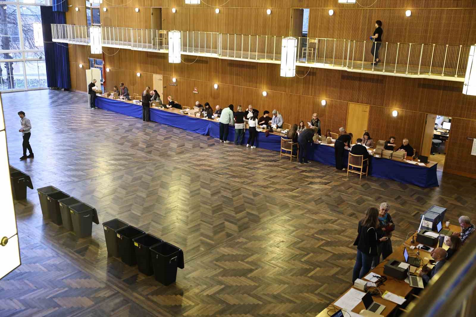 danimarka halki genel secim icin sandik basinda 1 8uvlleiB