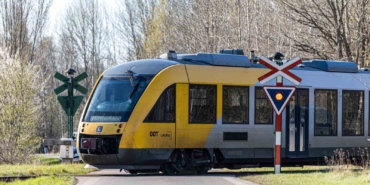 danimarkada-iki-tren-carpisti-4u-agir-17-yarali-1OfDVDvp.jpg