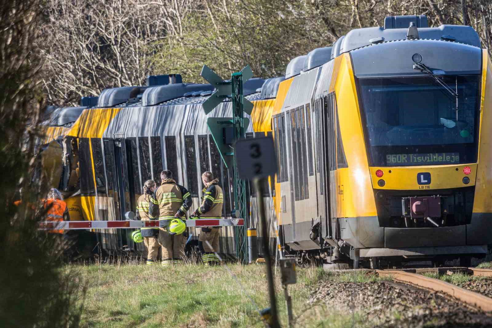 danimarkada iki tren carpisti 4u agir 17 yarali 2