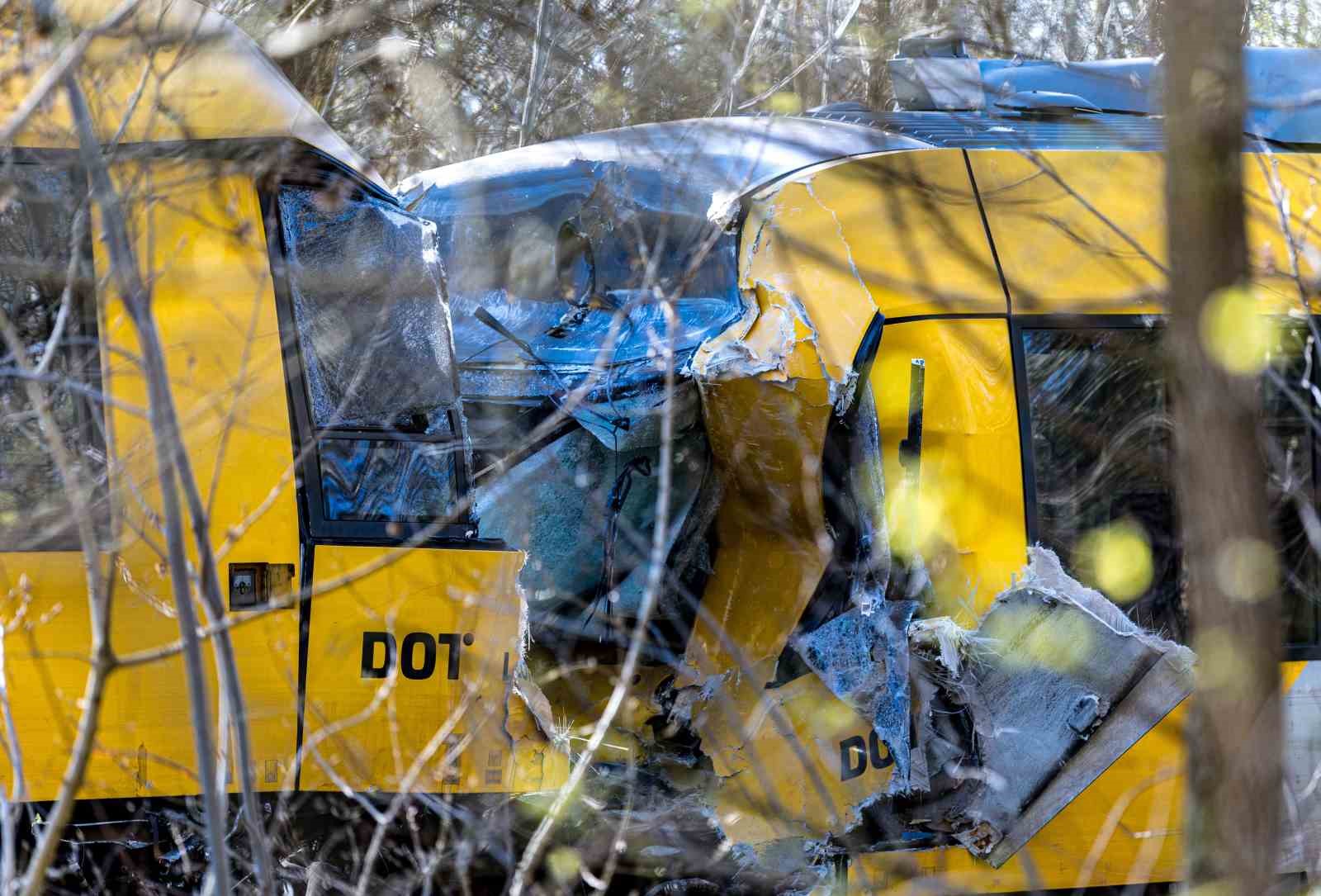 danimarkada iki tren carpisti 4u agir 17 yarali 4 NAvsKLYT