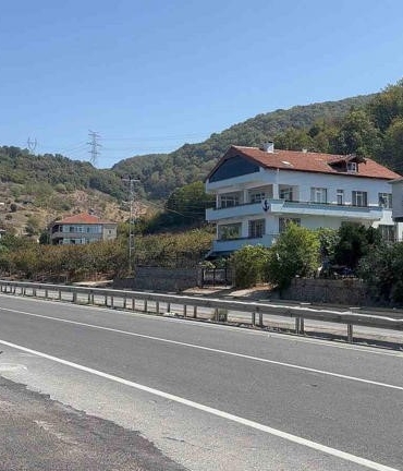 danistay-baskani-zeki-yigitin-koyu-sandik-basina-gitti-1O6pq1l9.jpg