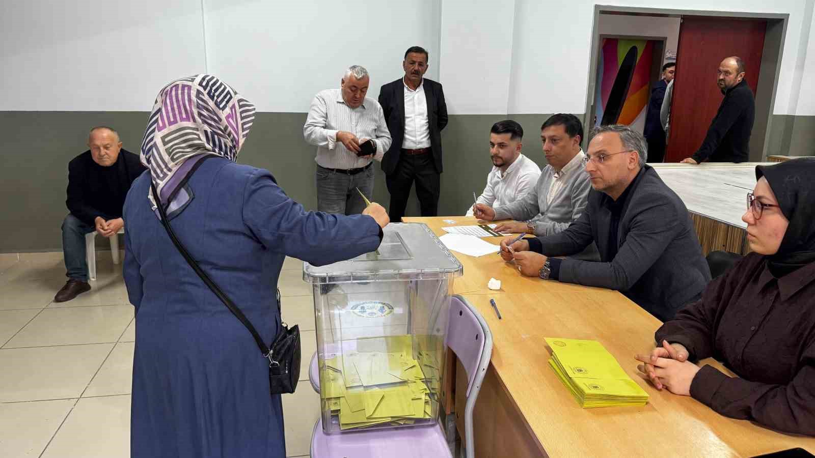 danistay baskani zeki yigitin koyu sandik basina gitti 4 vWViJrTh