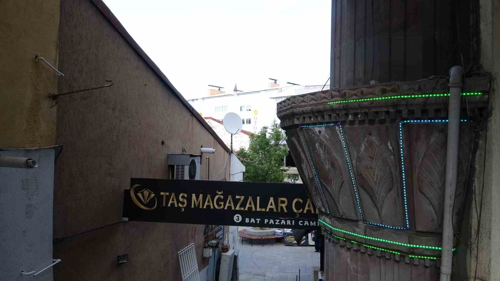 dar sokakta ilginc cozum erzurumda yarim minare gorenleri sasirtiyor 5 MEnQFcrG