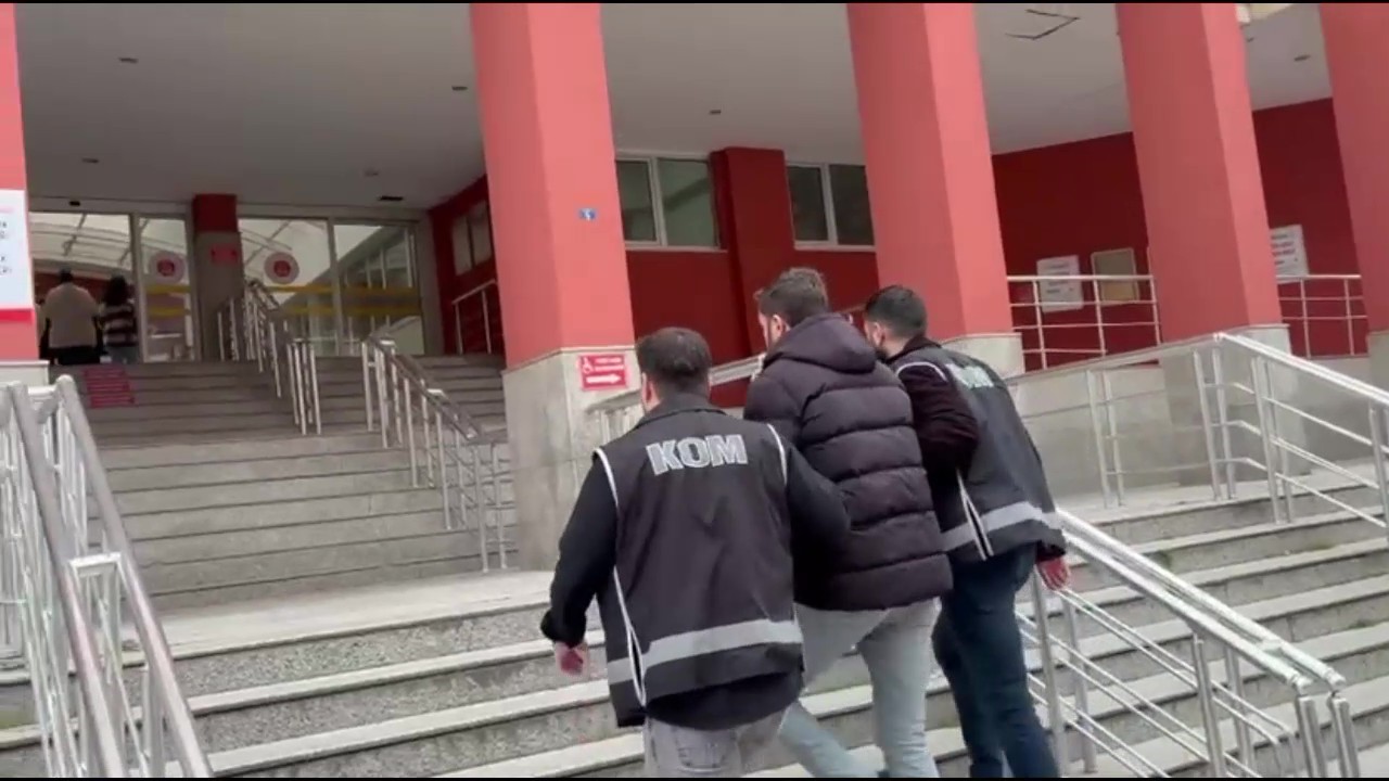 Darbe girişimine katılan ve 7 yıldır aranan ihraç uzman çavuş yakalandı 5 darbe girisimine katilan ve 7 yildir aranan ihrac uzman cavus yakalandi 1 5BCeFk71