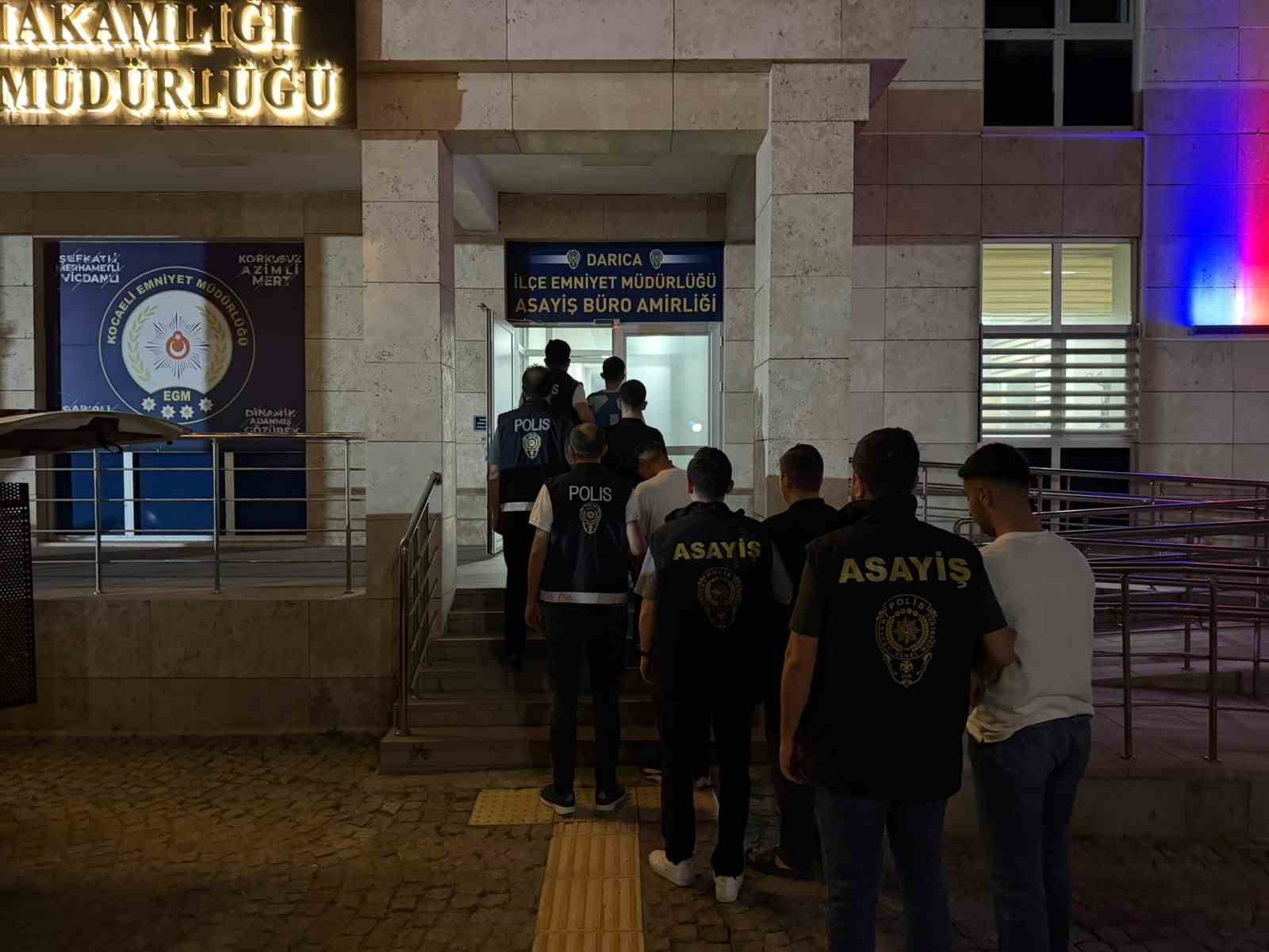 daricada market ve kuyumcu yagmalayan 5 supheli tutuklandi 0 BQt1JENr