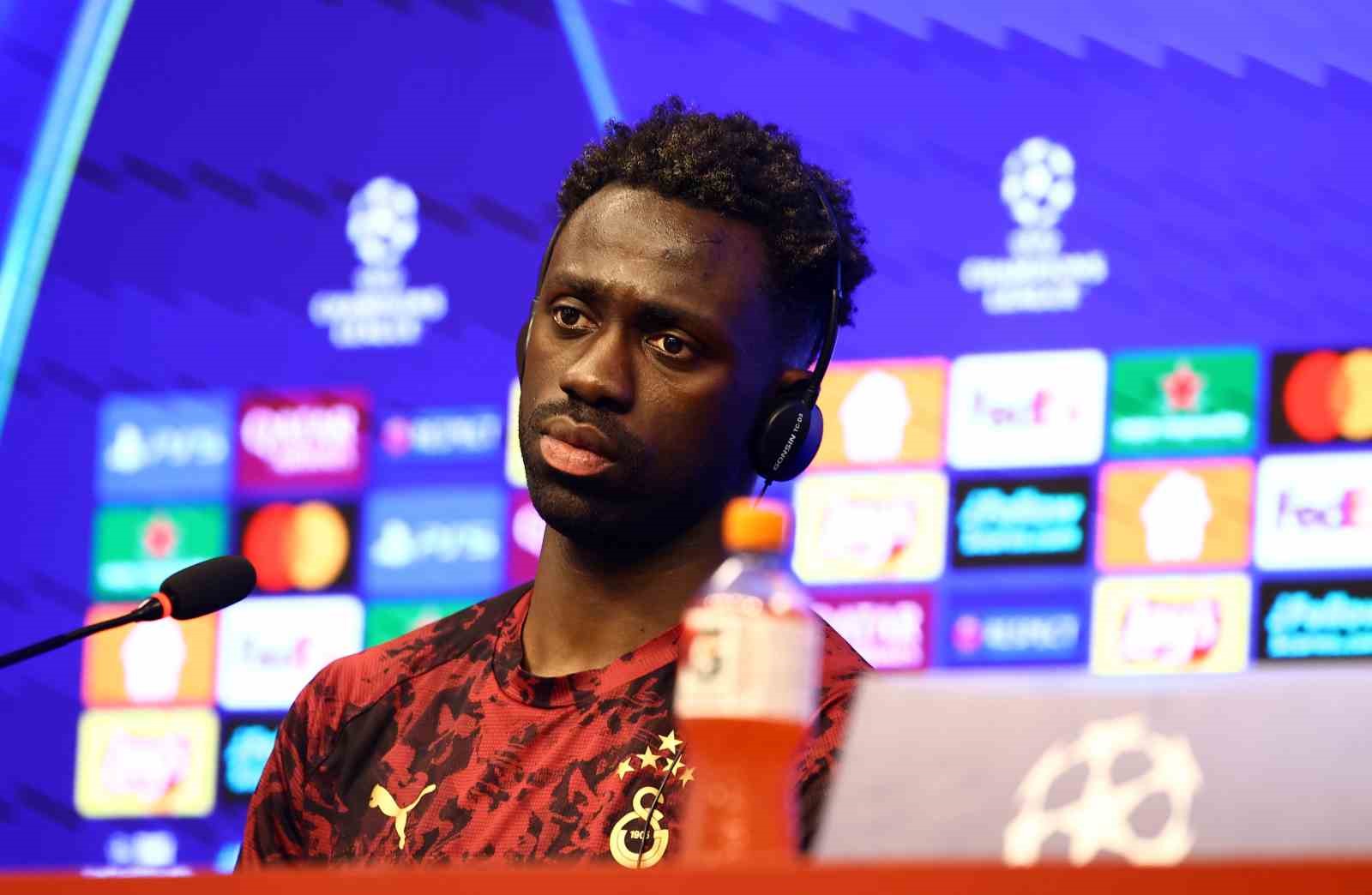 davinson sanchez liverpool macina odaklandik 3 YsdbhfAO