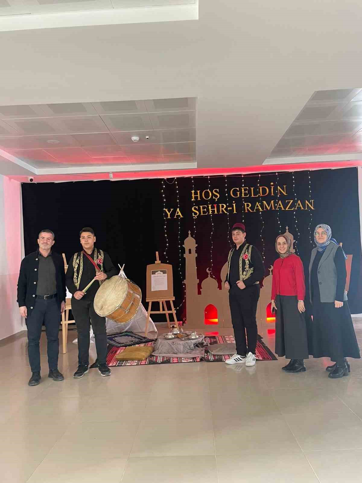 davul ve mani gelenegi lise ogrencileri tarafindan yasatiliyor 2 Id8yVPCi
