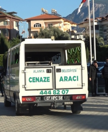 dayisinin-silahindan-cikan-kursunla-hayatini-kaybeden-kadinin-cenazesi-ailesine-teslim-edildi-TBSqgrlp.jpg