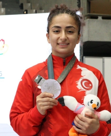 deaflympics-2025te-ilk-madalya-buse-tirastan-geldi-ulUU9QqW.jpg