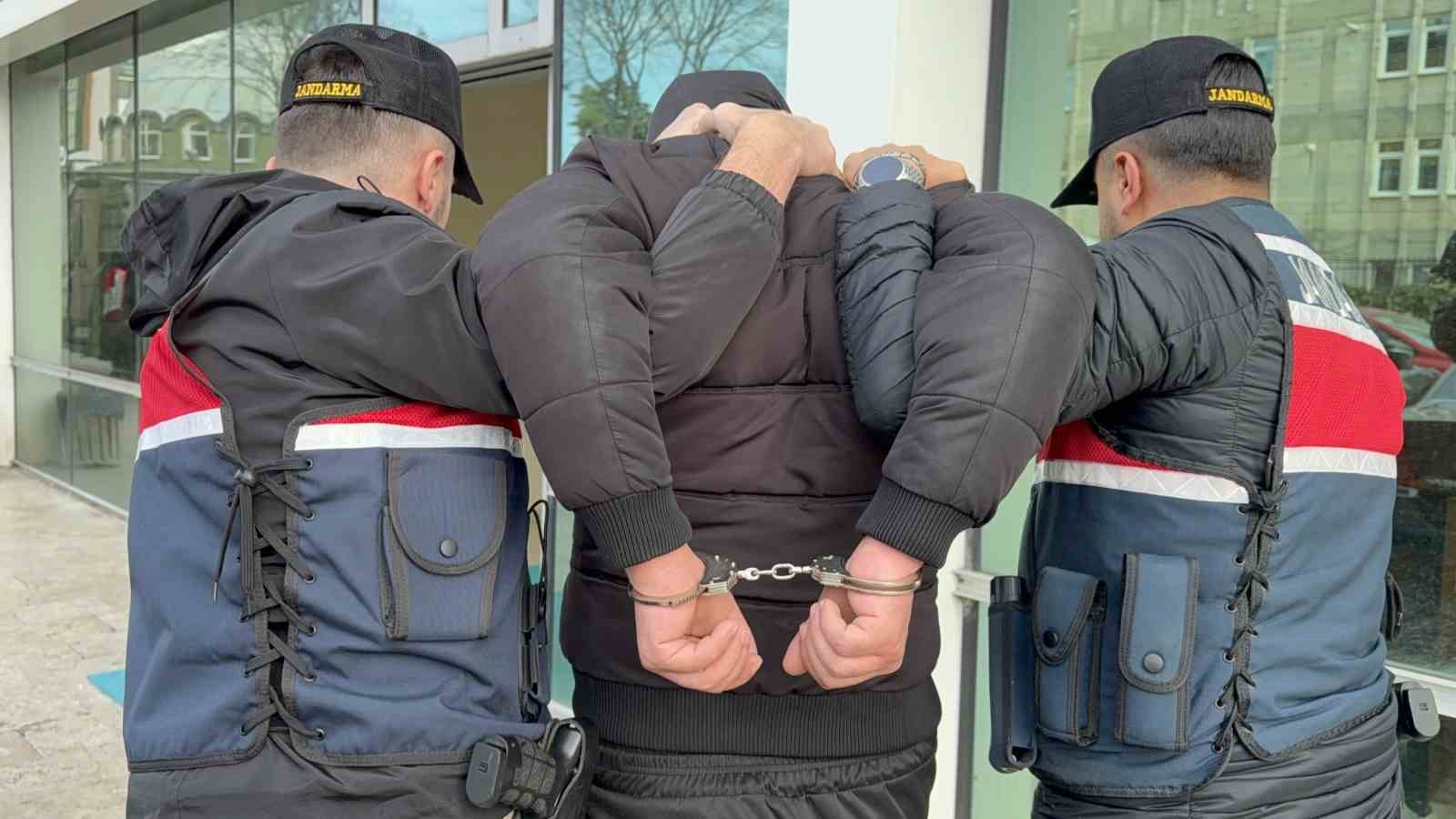 deas operasyonunda gozaltina alinan sahsa ev hapsi 0