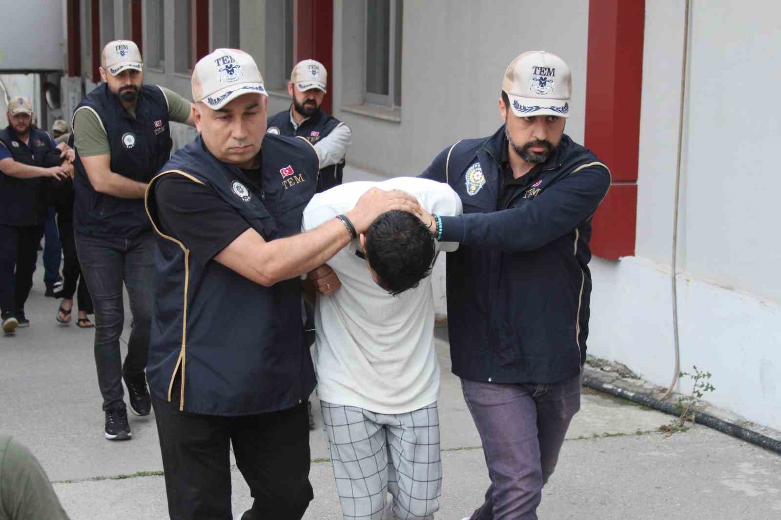 deas teror orgutunun uyuyan hucrelerine yonelik operasyon 6 teror orgutu uyesi tutuklandi 2 uC7ymlI6