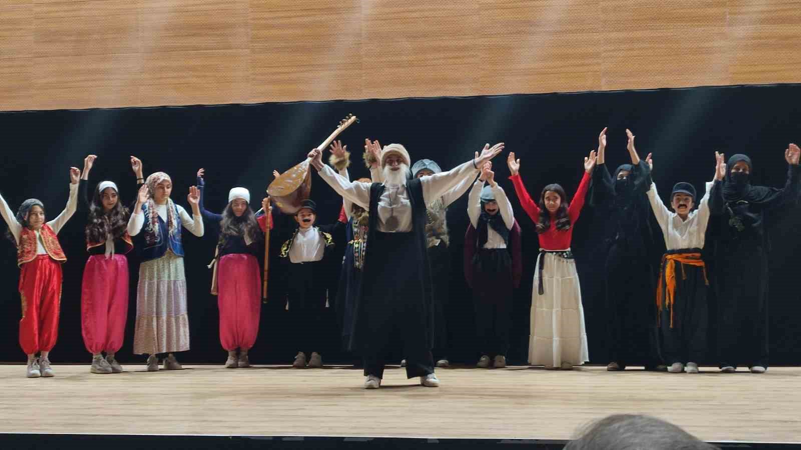 dede korkut hik yeleri muradiyede sahnelendi 0 EsGpyFff