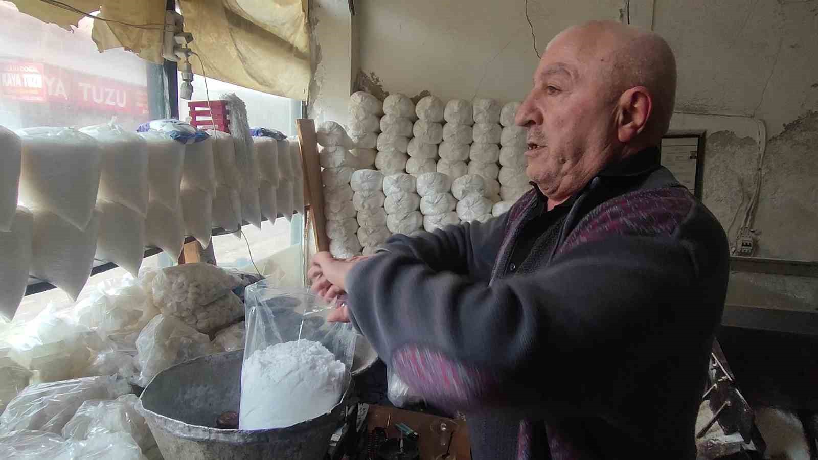 dede meslegini icra ediyor teknolojiye direniyor 2 NUUR548L