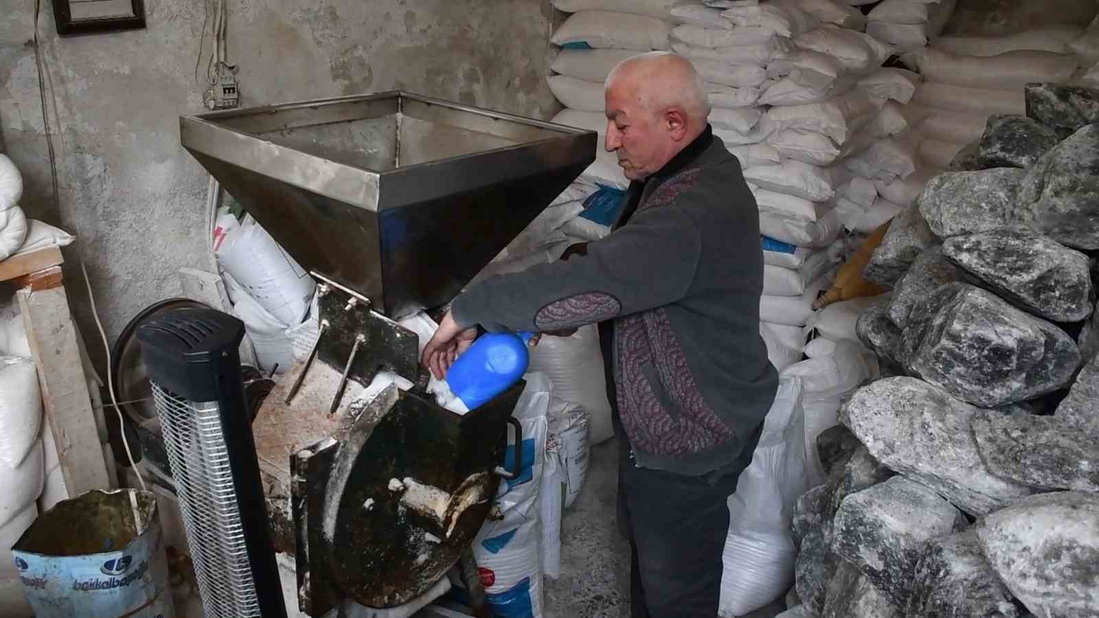 dede meslegini icra ediyor teknolojiye direniyor 3 jYQHAHib