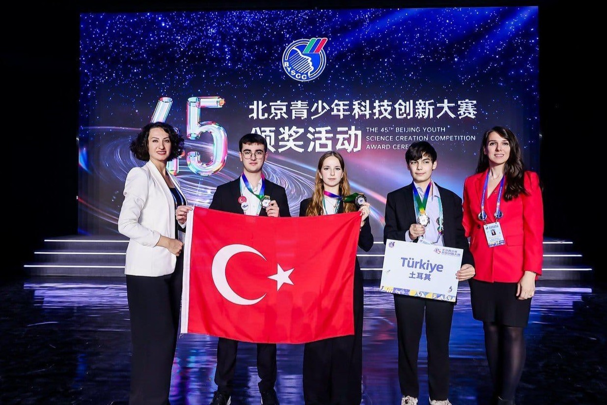 dedesinin yasadigi talihsiz olay ilham oldu gelistirdikleri proje dunya ikincisi secildi 1 PNjmBIWC