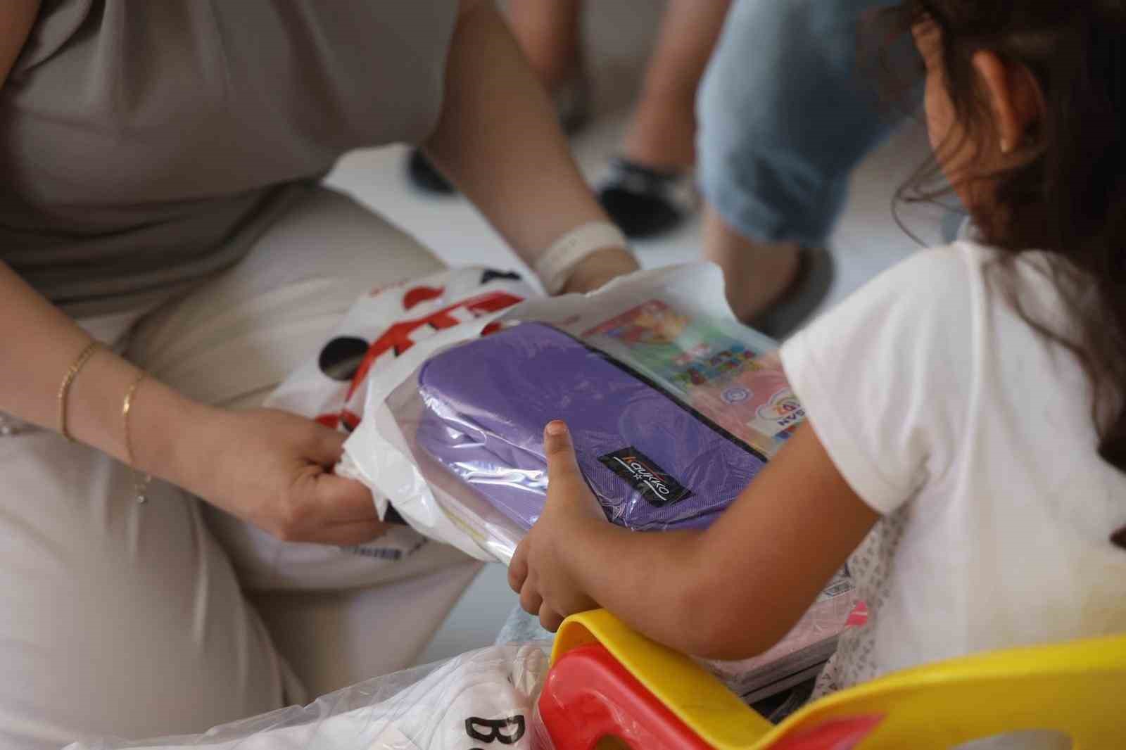 defacto bahcesehir koleji ve togdan hatayda gelecege dokunan bulusma 1 RbrMMsPc