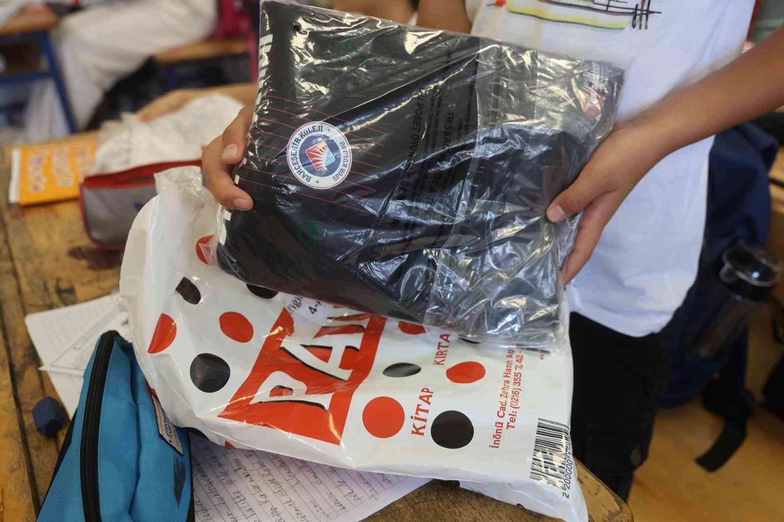 defacto bahcesehir koleji ve togdan hatayda gelecege dokunan bulusma 2 FGBWUjwY